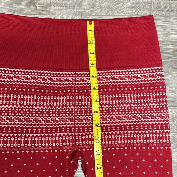 NWT Fabletics High Waisted Seamless Fair Isle Legging Red White L - Picture 9 of 16